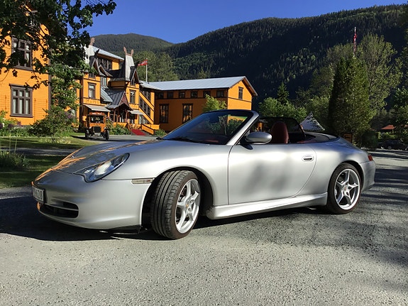 Porsche 911 3 of 5