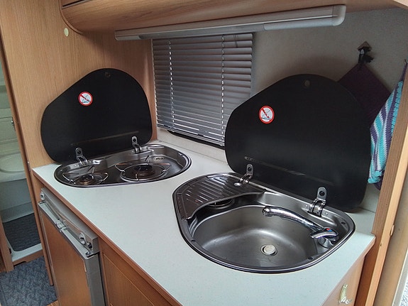 Adria Altea 432PX 14 of 19