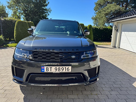 Land Rover Range Rover Sport 9 of 23