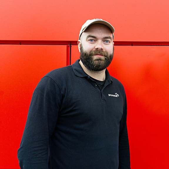 Salgskonsulent Karl jobber i Lillestrøm