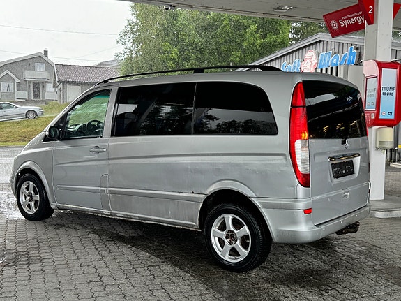 Mercedes-Benz Viano 3 of 5
