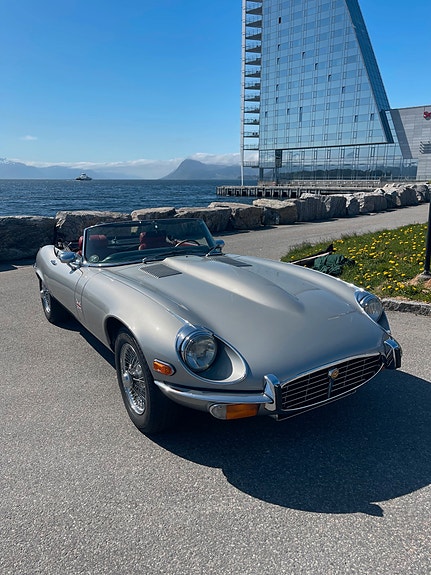 Jaguar E-TYPE 2 of 17