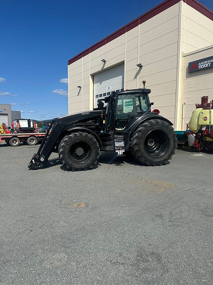 Valtra T235DST Fronthyd. og PTO/Laster/Vinterpakke 2022, kr 1 690 000,-