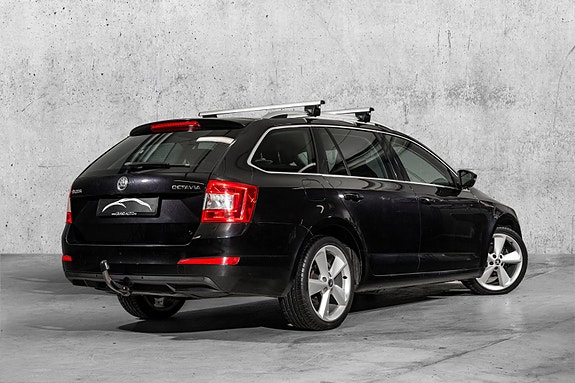 Skoda Octavia 2 of 24