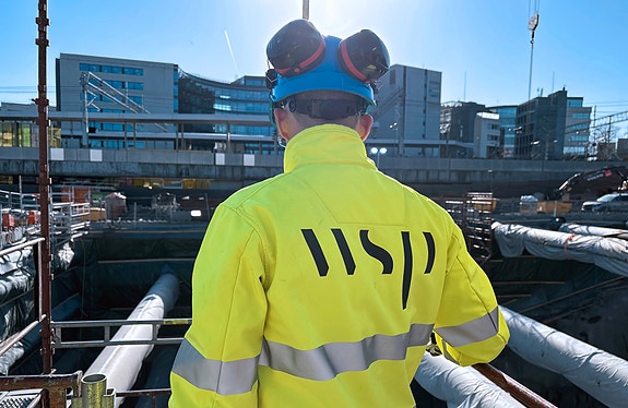 Ute på Fornebubanen