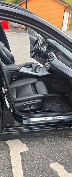 BMW M550d 14 of 26