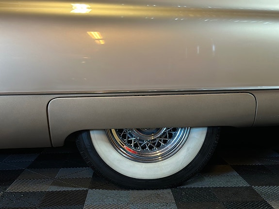 Cadillac Deville 8 of 30