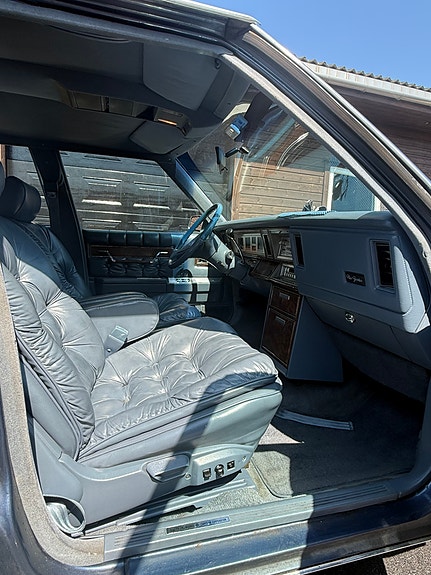 Chrysler New Yorker 9 of 23