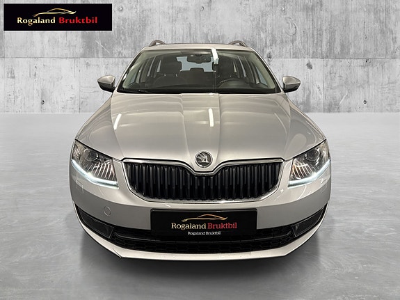 Skoda Octavia 3 of 5