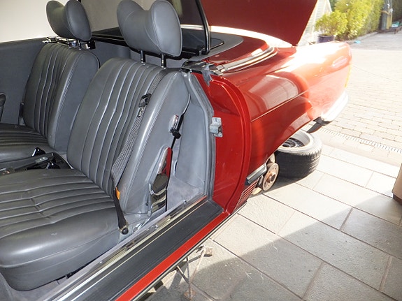 Mercedes-Benz 450 SL 28 of 29