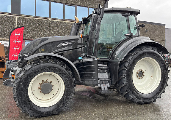 Valtra T174 Direct, Fronthydraulikk og pto, vinterpakke 2017, kr 859 000,-