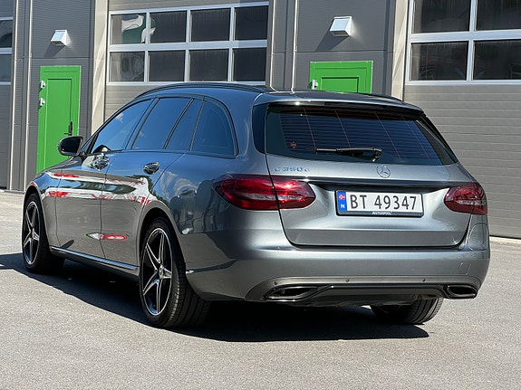 Mercedes-Benz C350 8 of 30