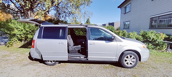 Chrysler Grand Voyager 3 of 5