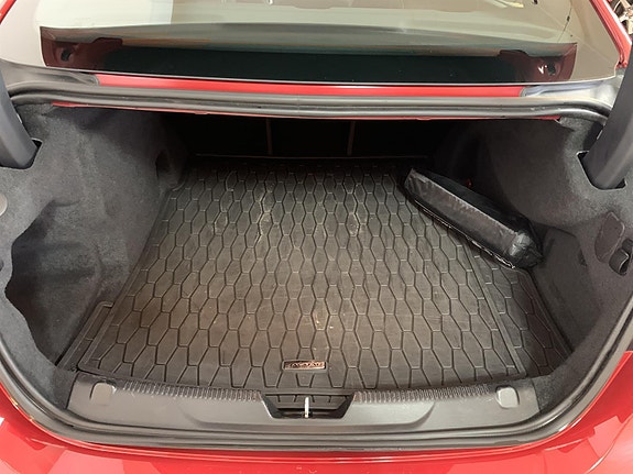Jaguar XE 24 of 24