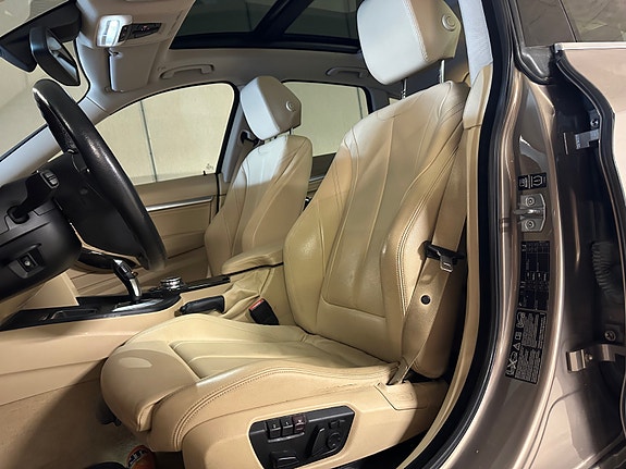 BMW 328i 13 of 30