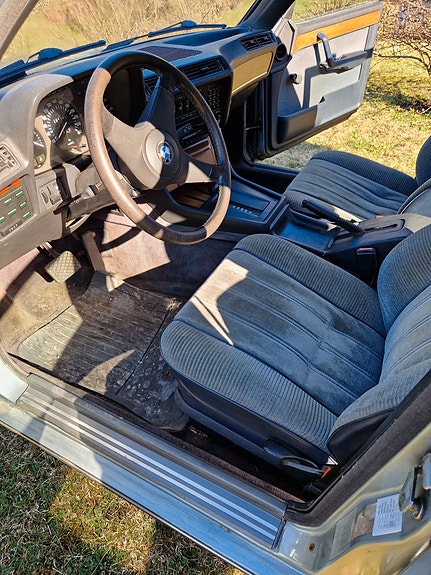 BMW 745iA 11 of 14