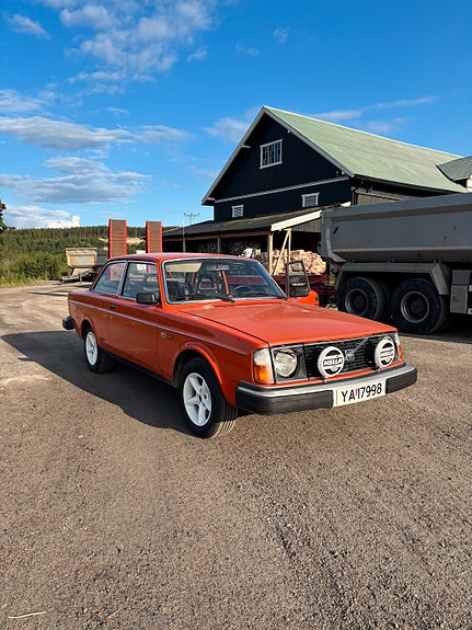 Volvo 242 1977 photo 5