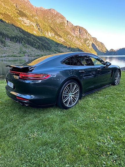 Porsche Panamera 15 of 30