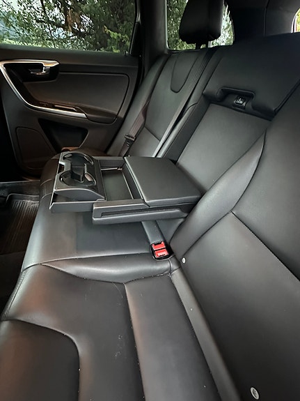 Volvo XC60 13 of 17