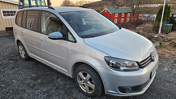 Volkswagen Touran 5 of 22
