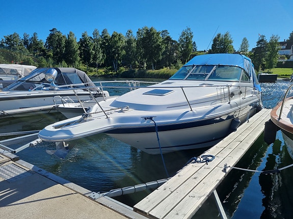Flott Sea Ray 290  med  motorproblemer. Kupp for en "fikser". Mye nytt. 5 of 5