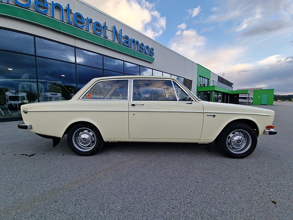Volvo 142 2 of 30