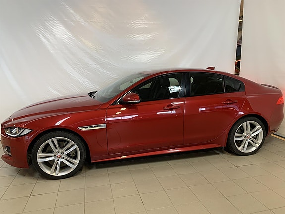 Jaguar XE 4 of 24