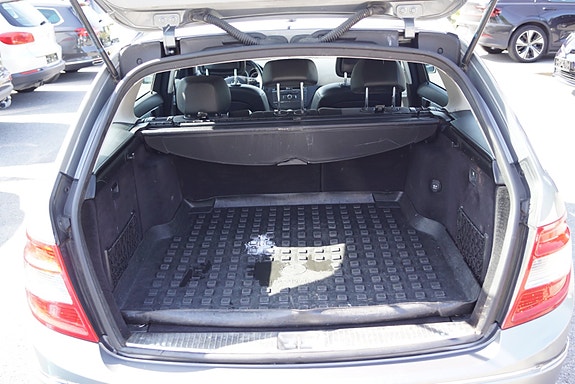 Mercedes-Benz C-Klasse 13 of 30