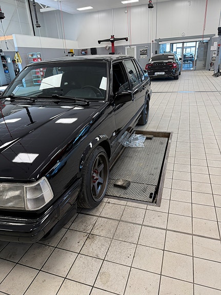Volvo 940 3 of 5