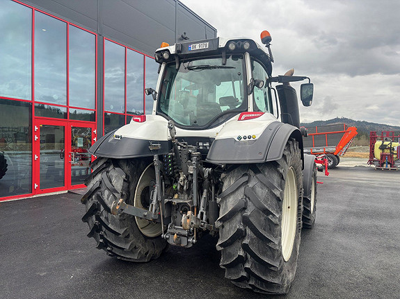 Valtra T214D 2015, kr 699 000,-