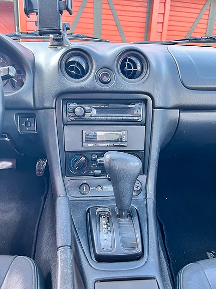 Mazda MX-5 9 of 28
