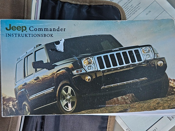 Jeep Commander 27 of 30