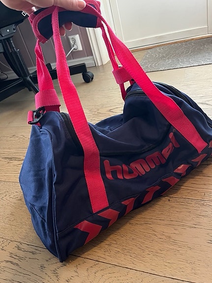 Andre topper Dufflebagger til salgs (side 2) FINN Torget