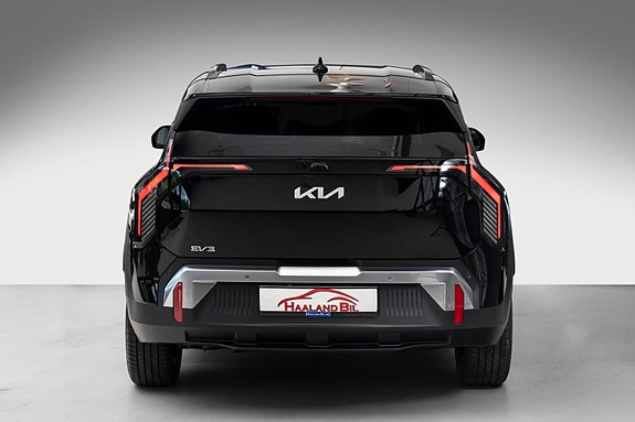 Kia EV3 7 of 30