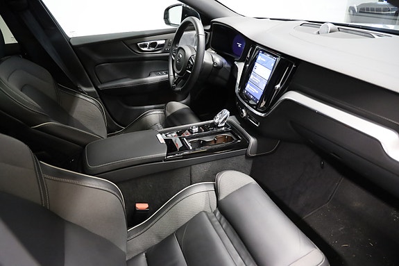 Volvo V60 11 of 17