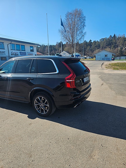 Volvo XC90 9 of 21