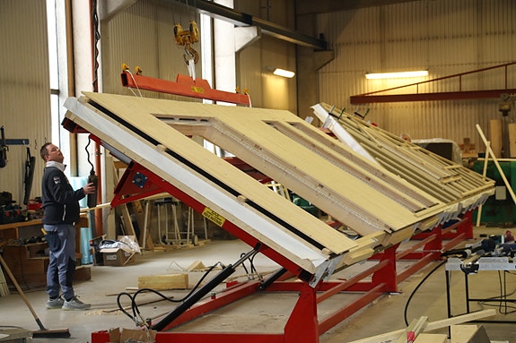 Vi bygger hytter, hus og leiligheter i fabrikken