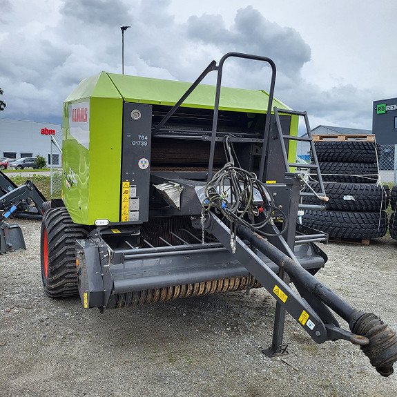 Claas Rollant 375 RC