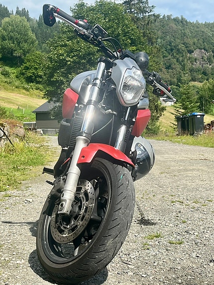 Yamaha MT-03 660 2 of 9