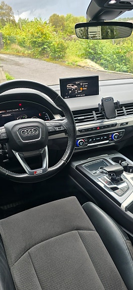 Audi Q7 8 of 22