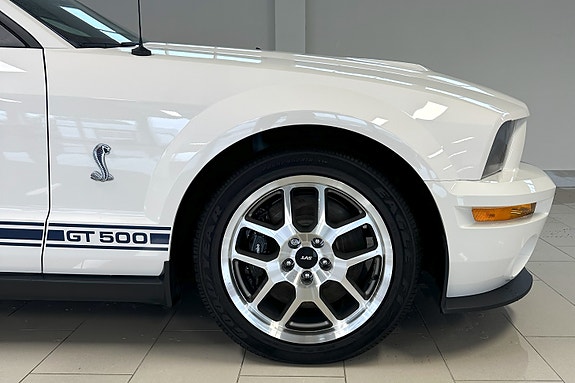 Ford Mustang 12 of 30