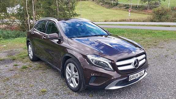 Mercedes-Benz GLA220 4 of 5