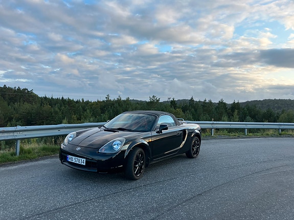 Toyota MR2 2 of 5