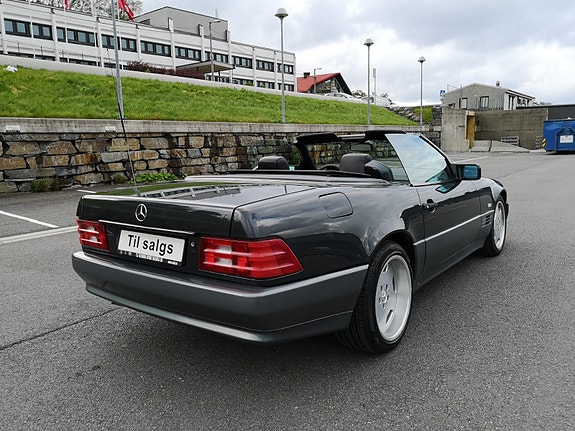 Mercedes-Benz SL300 5 of 5