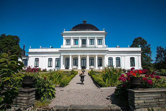 Ulefos Hovedgaard fra 1807. Foto Telemark Museum