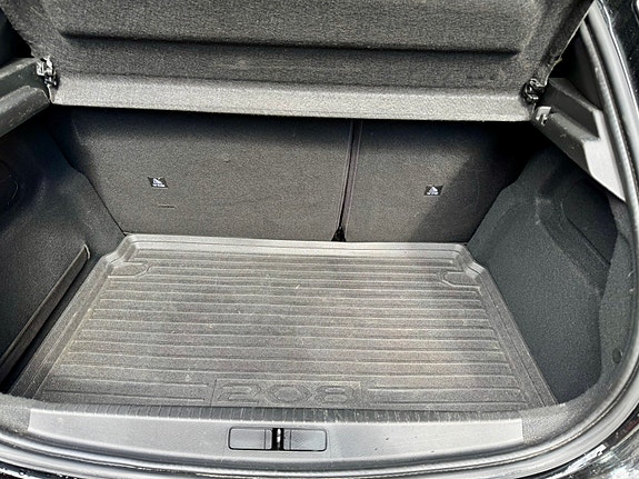 Peugeot 208 9 of 10
