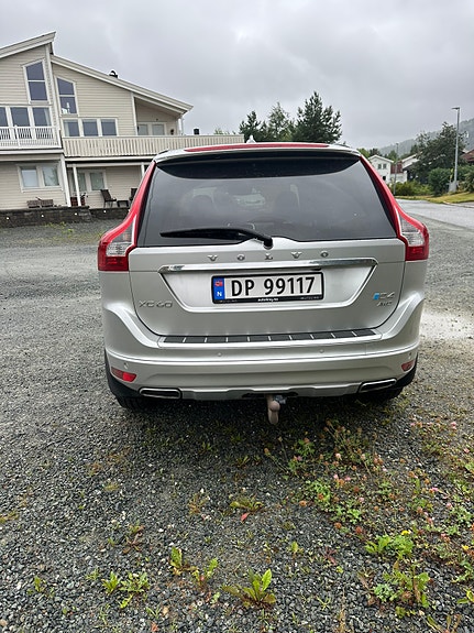 Volvo XC60 4 of 17