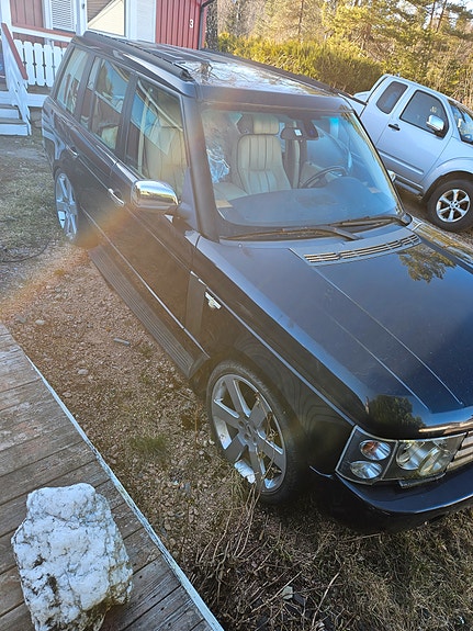 Land Rover Range Rover 4 of 5