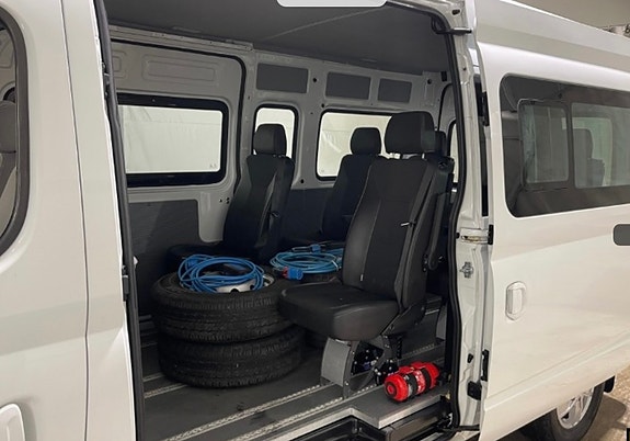 Maxus ev80 11 of 20
