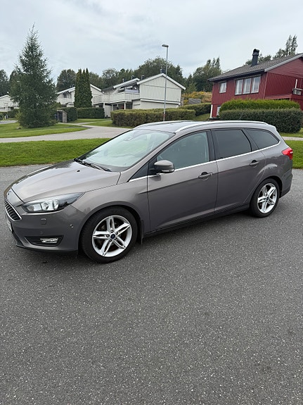 Ford Focus 19 of 23